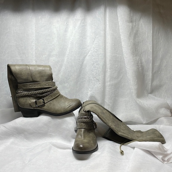 Pre-loved Not Rated Faux Leather Grey Boots - Size 6 - Picture 1 of 14